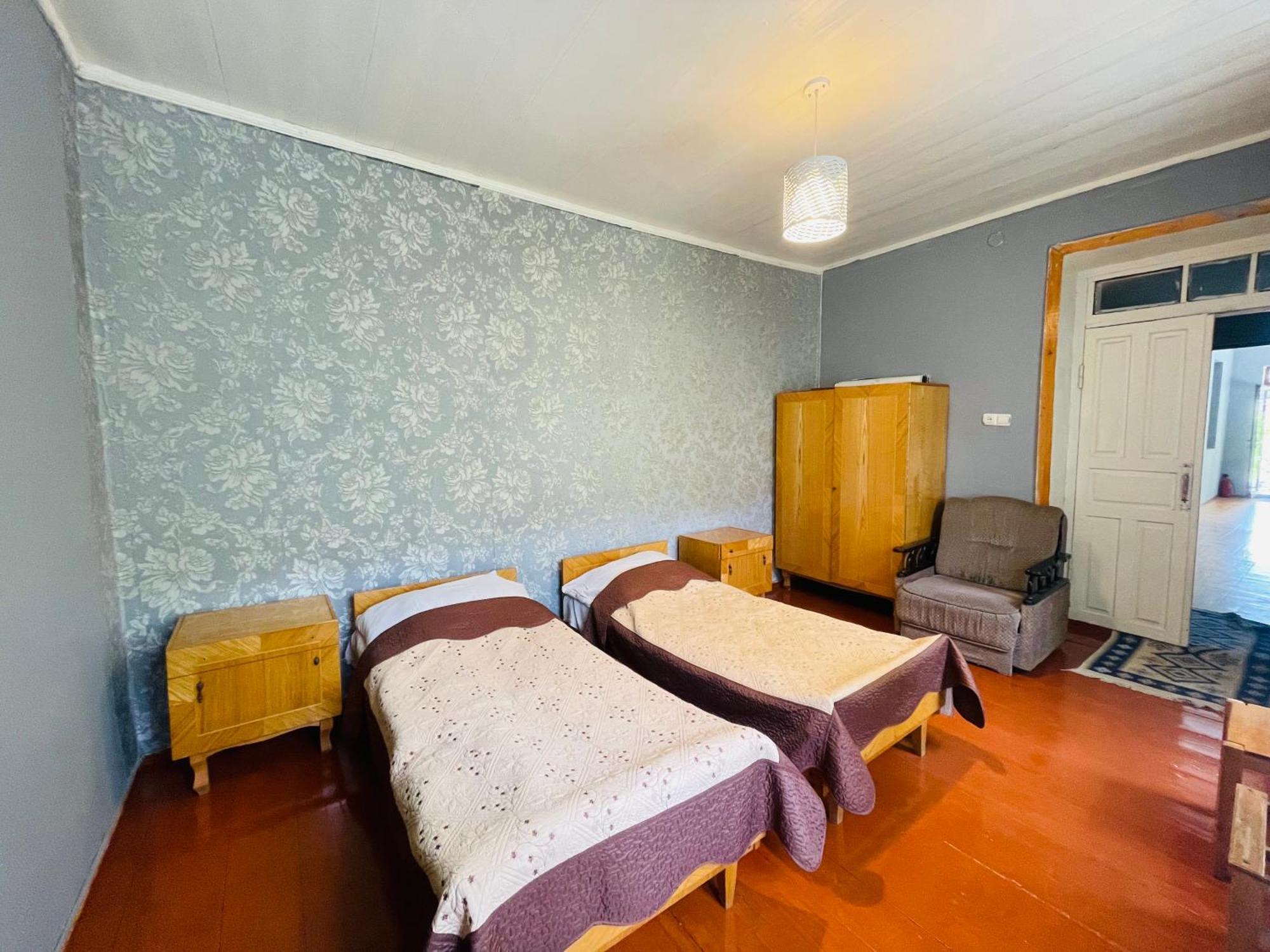Guesthouse Am Museum Mestia Eksteriør bilde